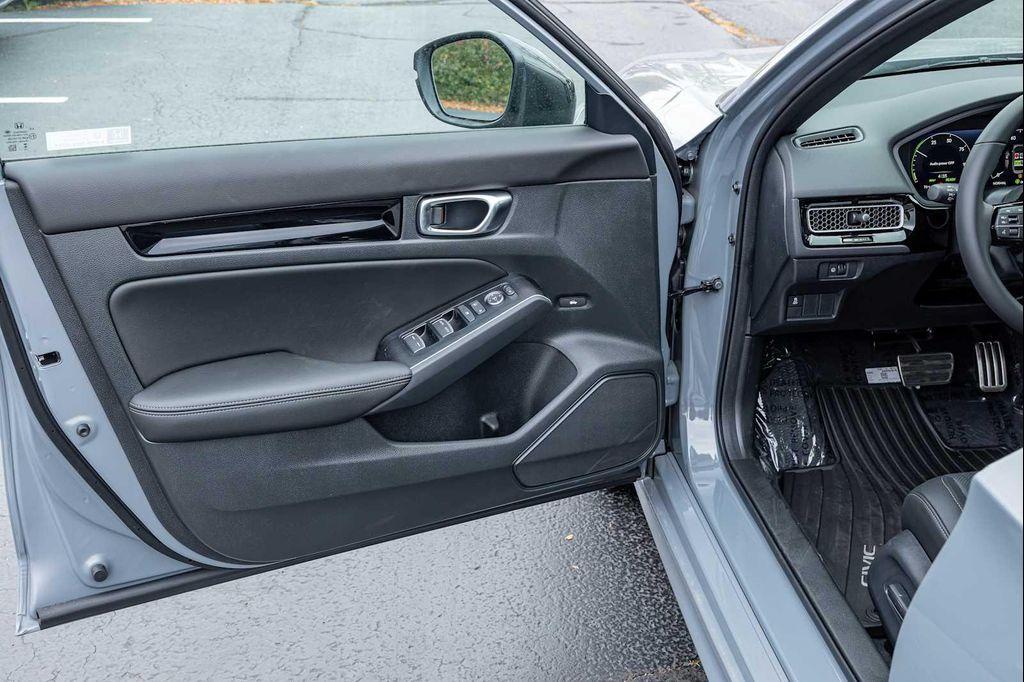 new 2026 Honda Civic Hybrid car, priced at $32,445