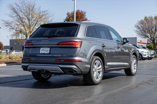 new 2025 Audi Q7 car, priced at $75,925