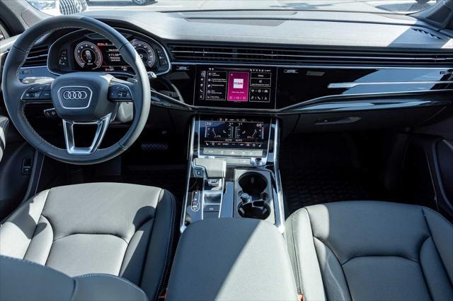 new 2025 Audi Q7 car, priced at $75,925