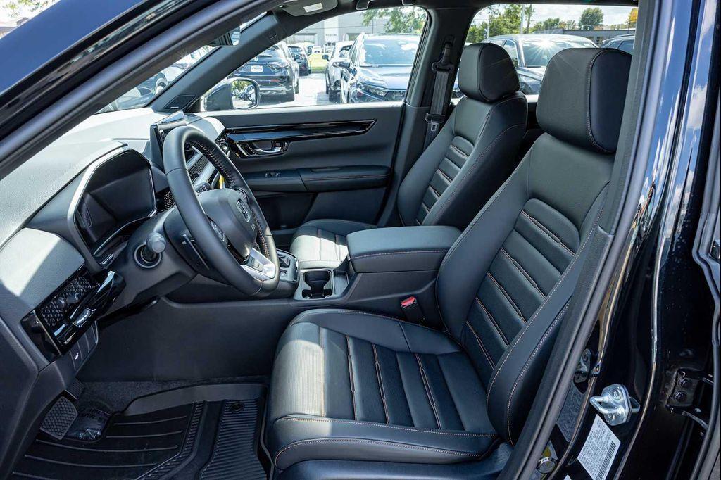 new 2026 Honda CR-V Hybrid car, priced at $43,700