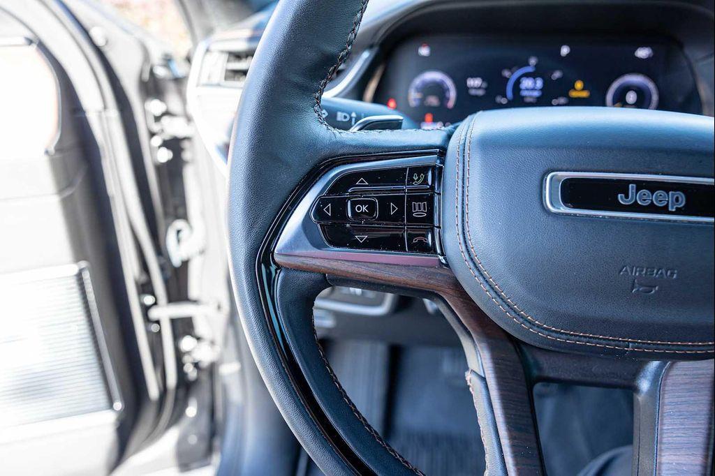 used 2022 Jeep Grand Cherokee car, priced at $42,593