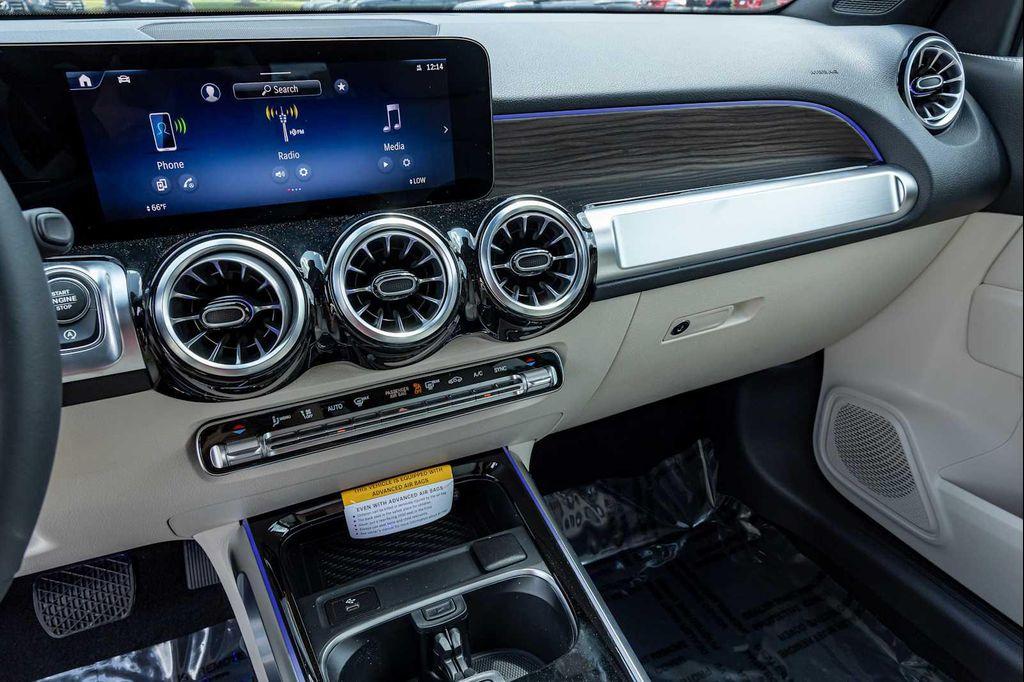 new 2025 Mercedes-Benz GLB 250 car, priced at $48,495