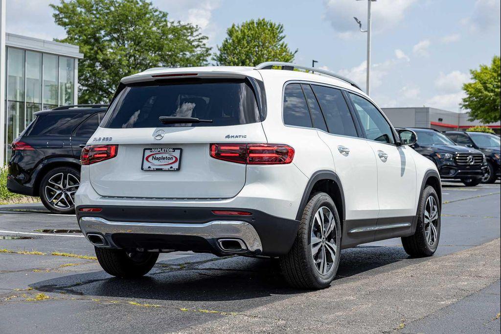new 2025 Mercedes-Benz GLB 250 car, priced at $48,495