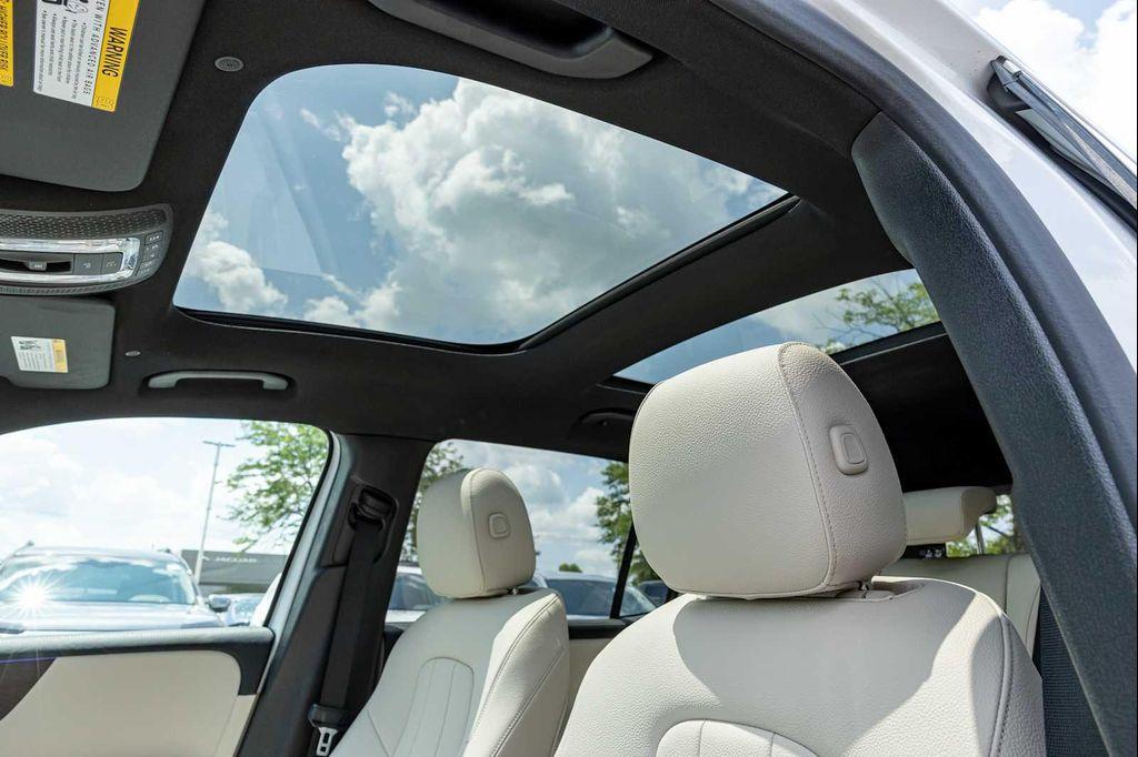 new 2025 Mercedes-Benz GLB 250 car, priced at $48,495