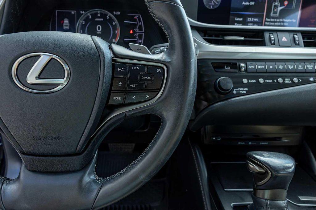 used 2019 Lexus ES 350 car, priced at $27,500