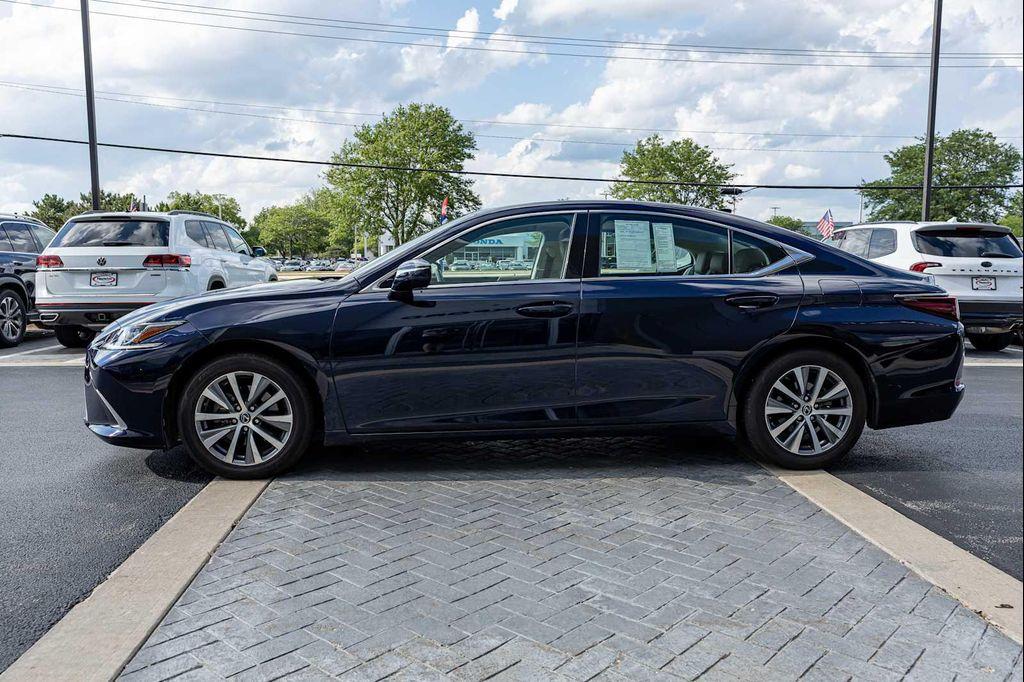 used 2019 Lexus ES 350 car, priced at $27,500