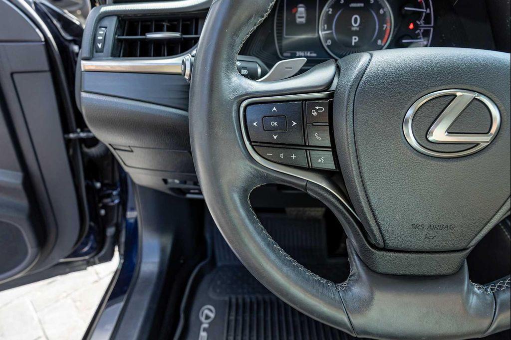 used 2019 Lexus ES 350 car, priced at $27,500