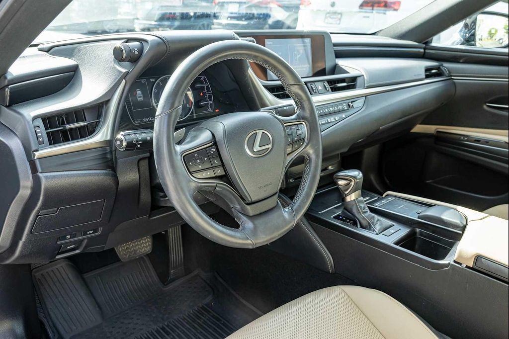 used 2019 Lexus ES 350 car, priced at $27,500