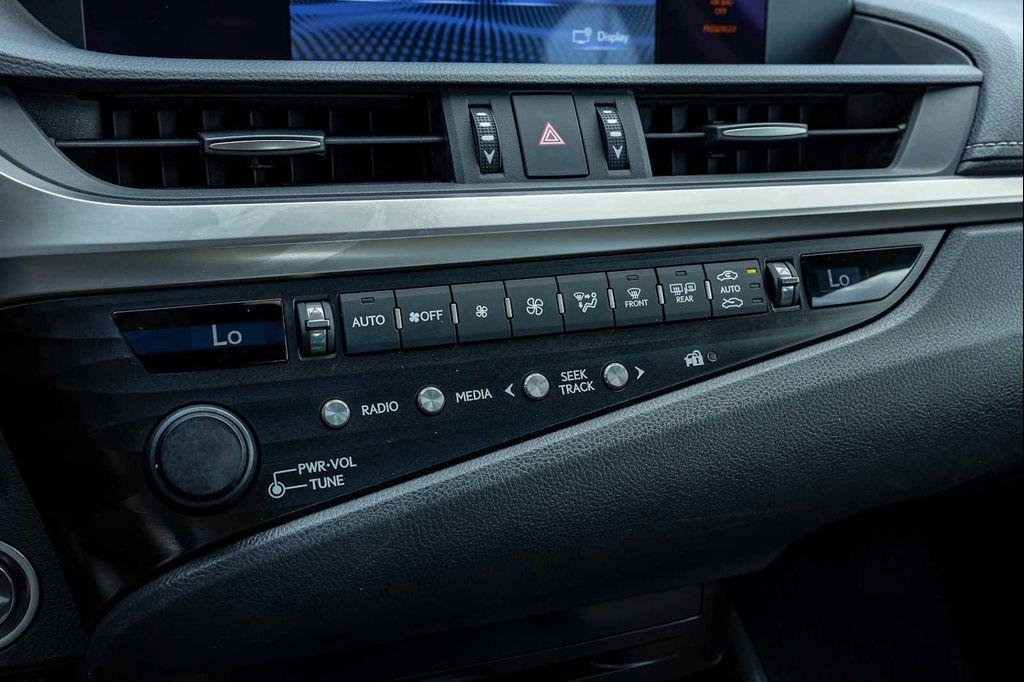 used 2019 Lexus ES 350 car, priced at $27,500