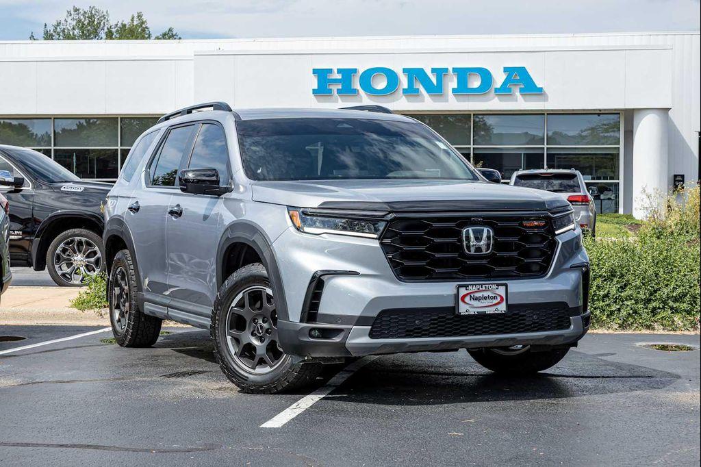 used 2024 Honda Pilot car, priced at $44,700