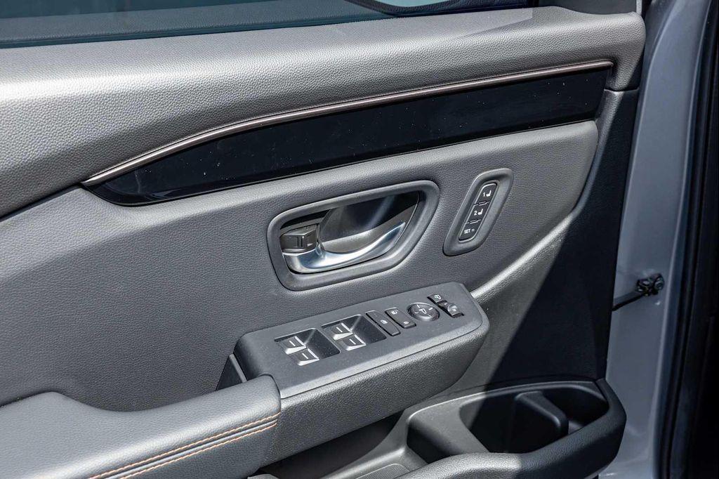 used 2024 Honda Pilot car, priced at $44,500