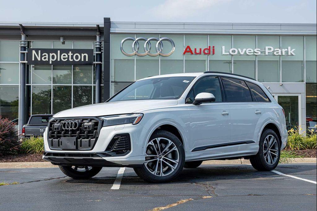 new 2025 Audi Q7 car, priced at $61,674