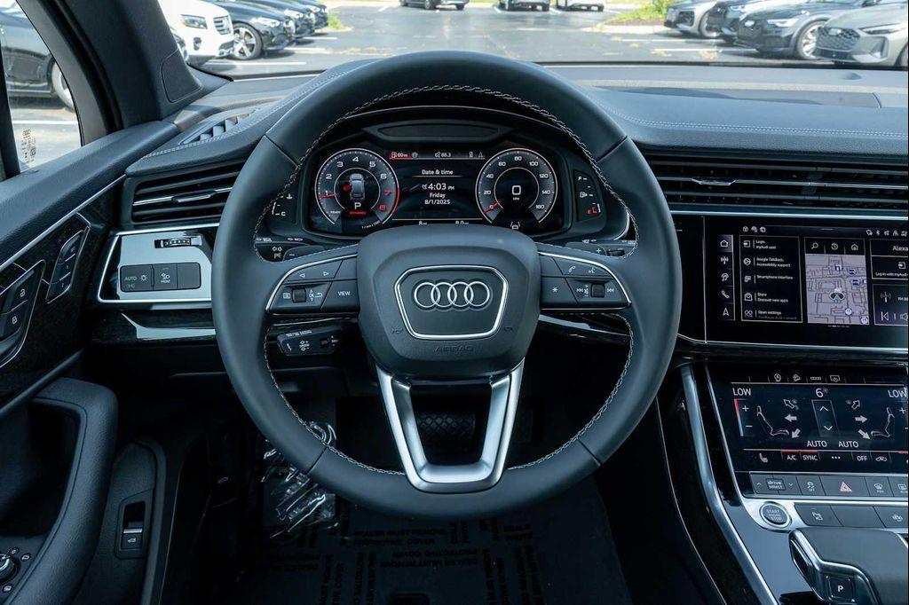 new 2025 Audi Q7 car, priced at $61,025