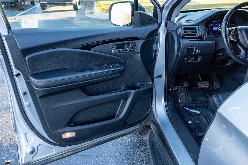 used 2019 Honda Pilot car, priced at $25,000