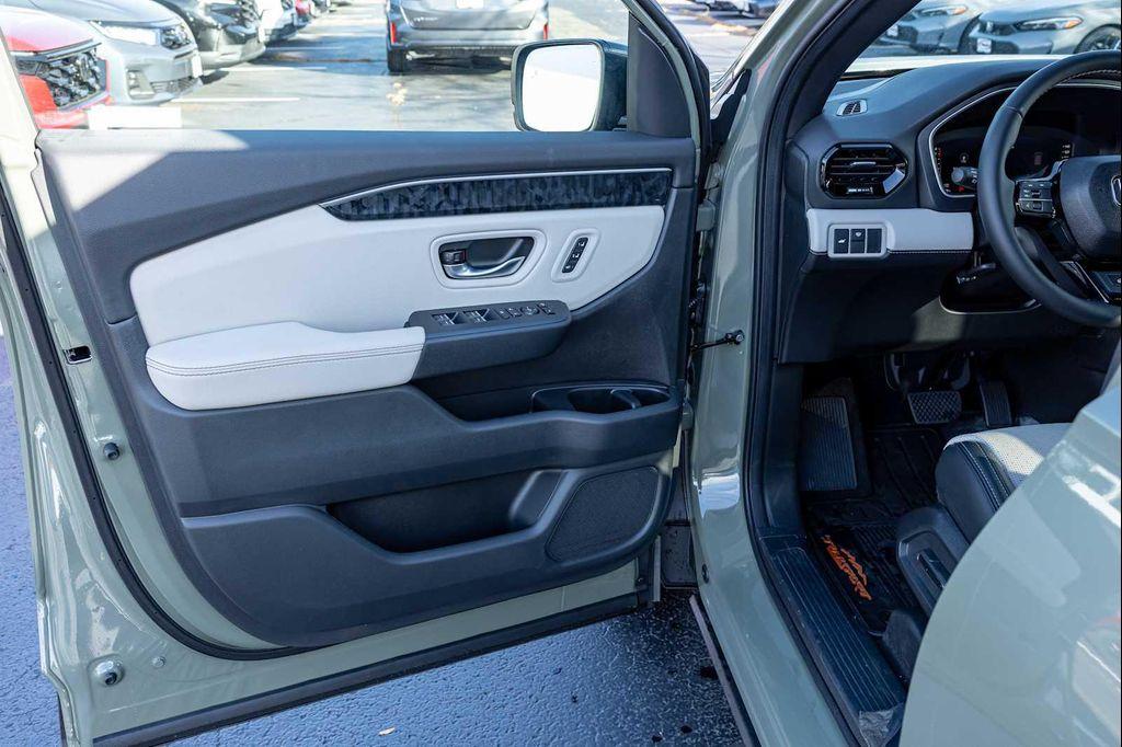 new 2026 Honda Passport car, priced at $55,285