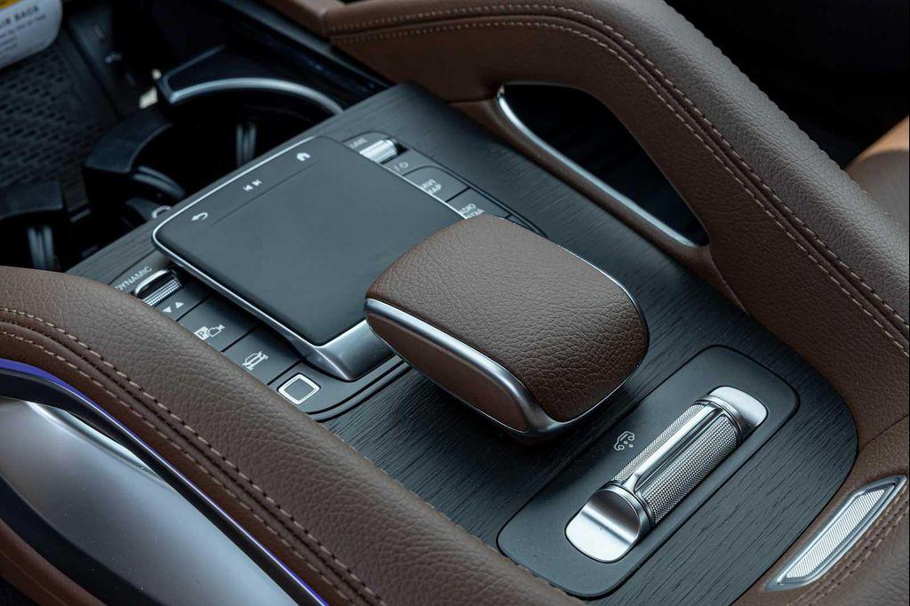new 2025 Mercedes-Benz GLS 450 car, priced at $91,716