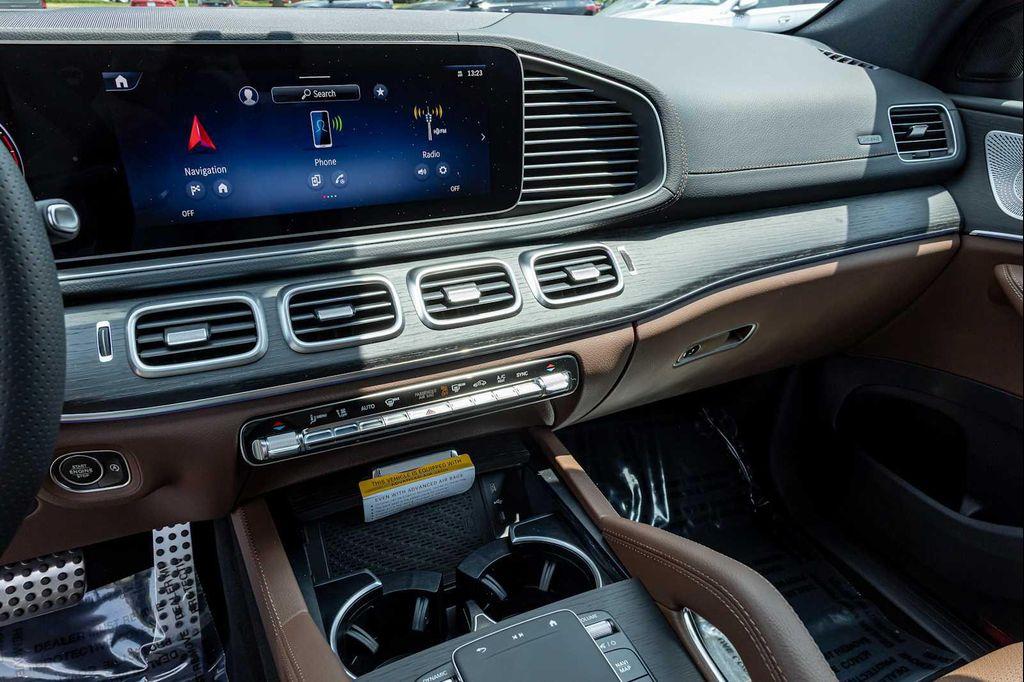 new 2025 Mercedes-Benz GLS 450 car, priced at $91,716