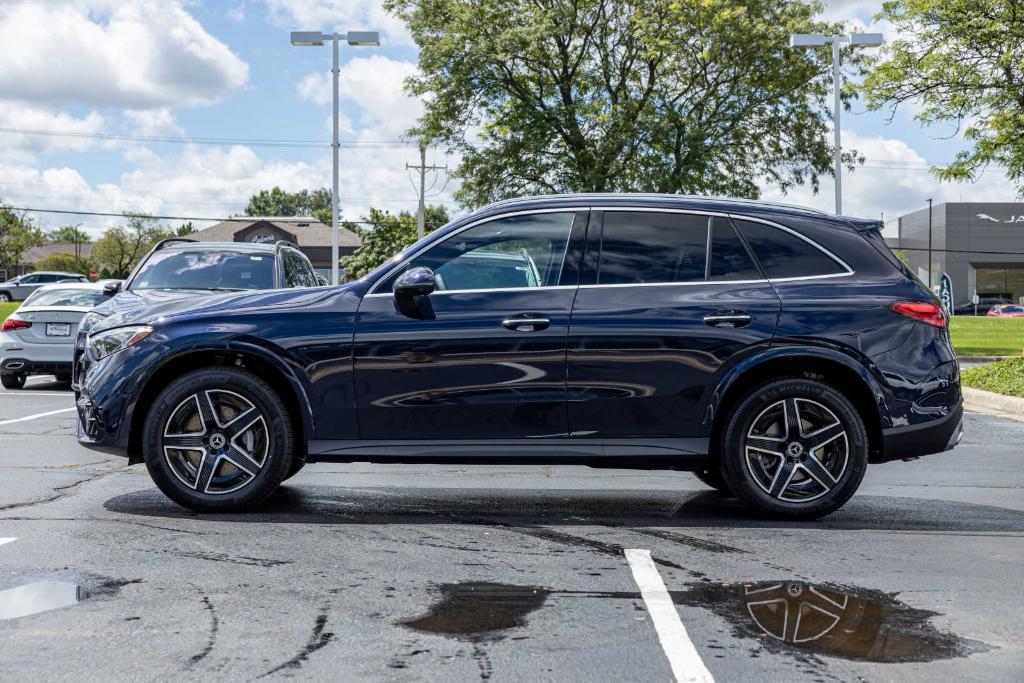 new 2024 Mercedes-Benz GLC 300 car, priced at $57,090