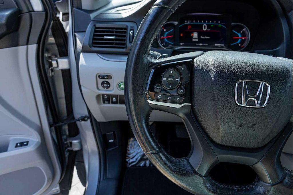 used 2022 Honda Pilot car, priced at $30,995