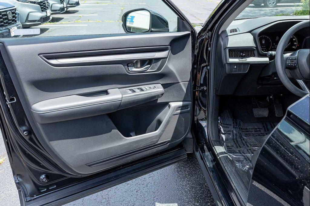 used 2023 Honda CR-V car, priced at $28,700