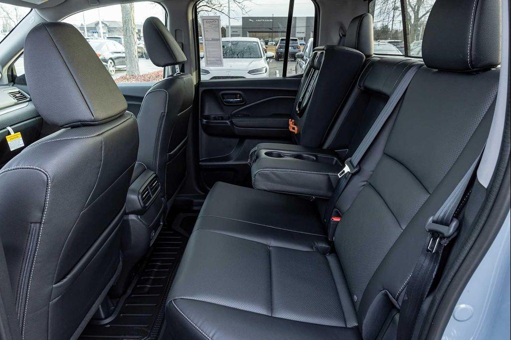 new 2025 Honda Ridgeline car, priced at $44,385