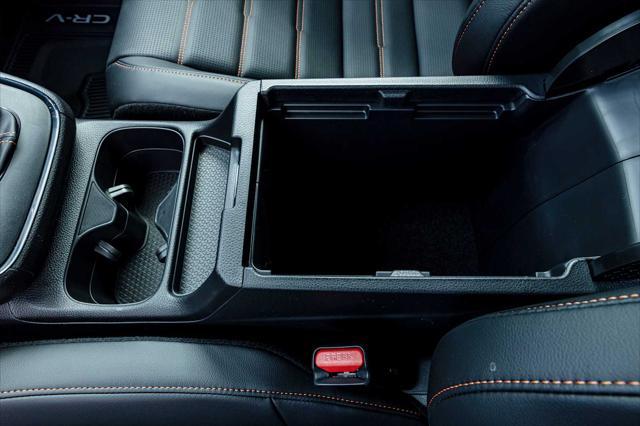 new 2025 Honda CR-V Hybrid car, priced at $39,700