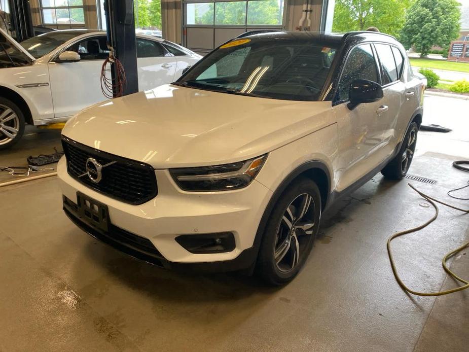 used 2020 Volvo XC40 car, priced at $22,995