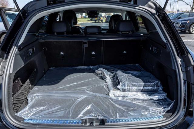 new 2025 Mercedes-Benz GLC 350e car, priced at $61,104