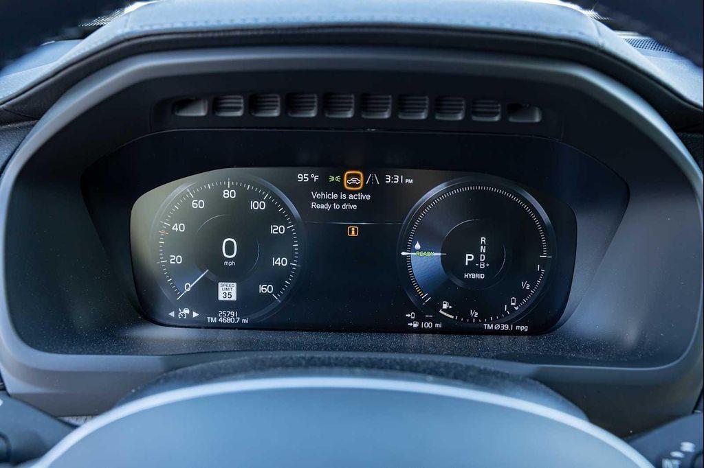 used 2022 Volvo XC90 Recharge Plug-In Hybrid car, priced at $42,900