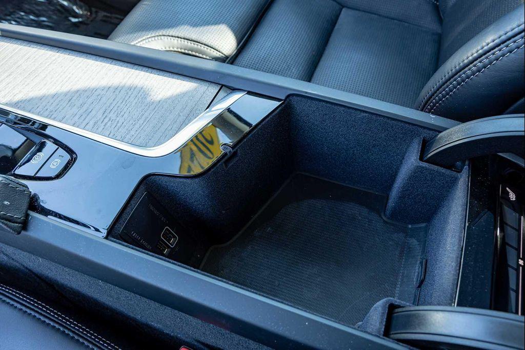 used 2022 Volvo XC90 Recharge Plug-In Hybrid car, priced at $42,900