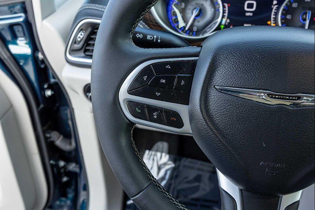 used 2023 Chrysler Pacifica car, priced at $38,500