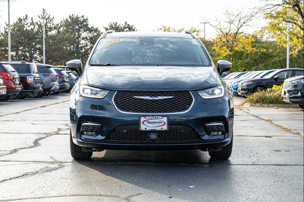 used 2023 Chrysler Pacifica car, priced at $38,500