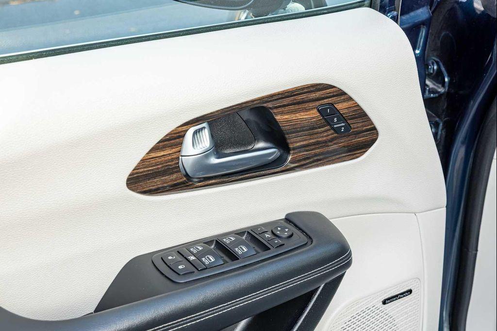 used 2023 Chrysler Pacifica car, priced at $38,500