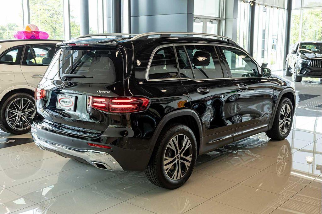 new 2025 Mercedes-Benz GLB 250 car, priced at $46,619