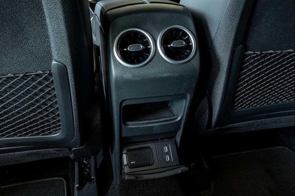 new 2025 Mercedes-Benz GLB 250 car, priced at $46,619