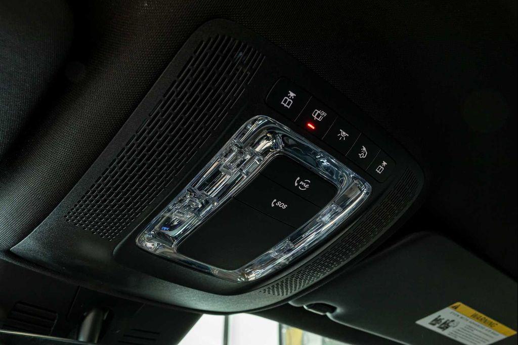 new 2025 Mercedes-Benz GLB 250 car, priced at $46,619