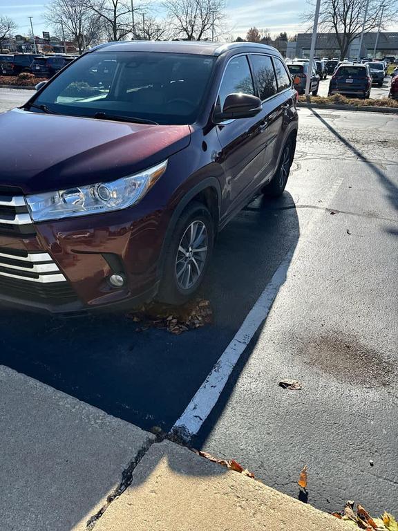 used 2018 Toyota Highlander car, priced at $19,499