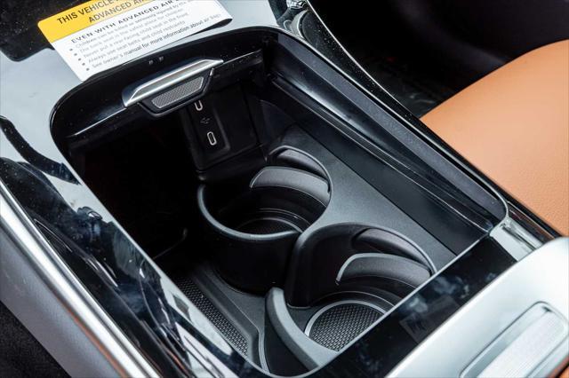 new 2025 Mercedes-Benz GLC 300 car, priced at $59,290