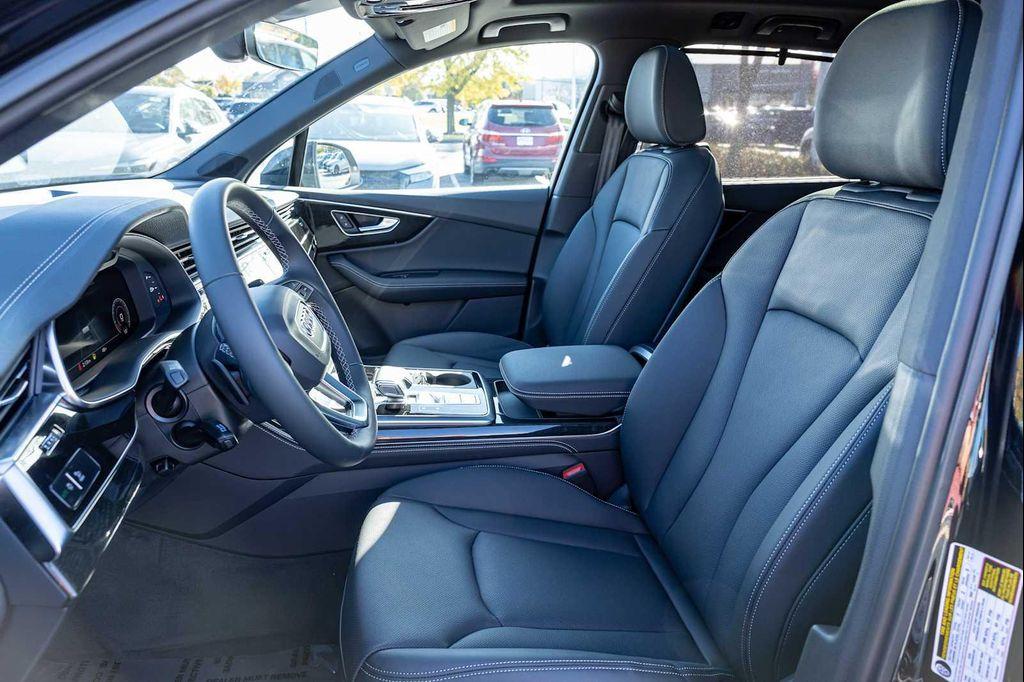 new 2026 Audi Q7 car, priced at $78,295