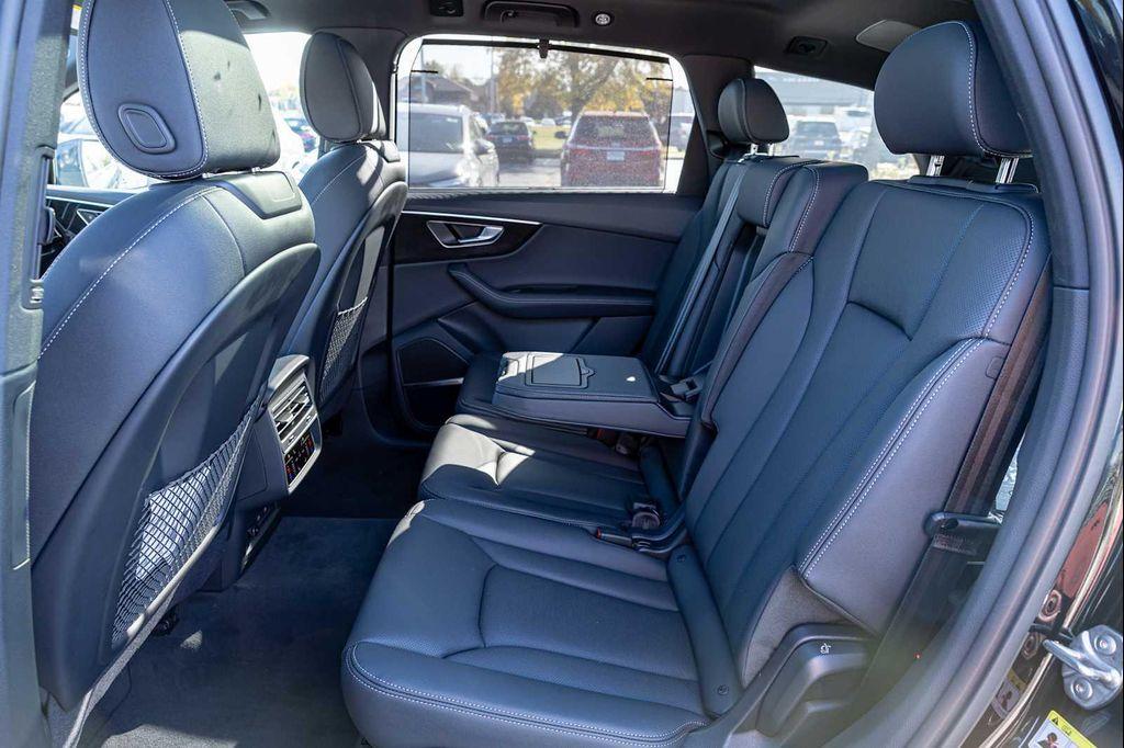 new 2026 Audi Q7 car, priced at $78,295