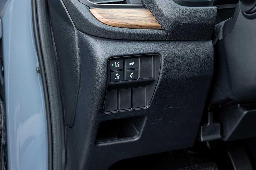used 2021 Honda CR-V car, priced at $27,750