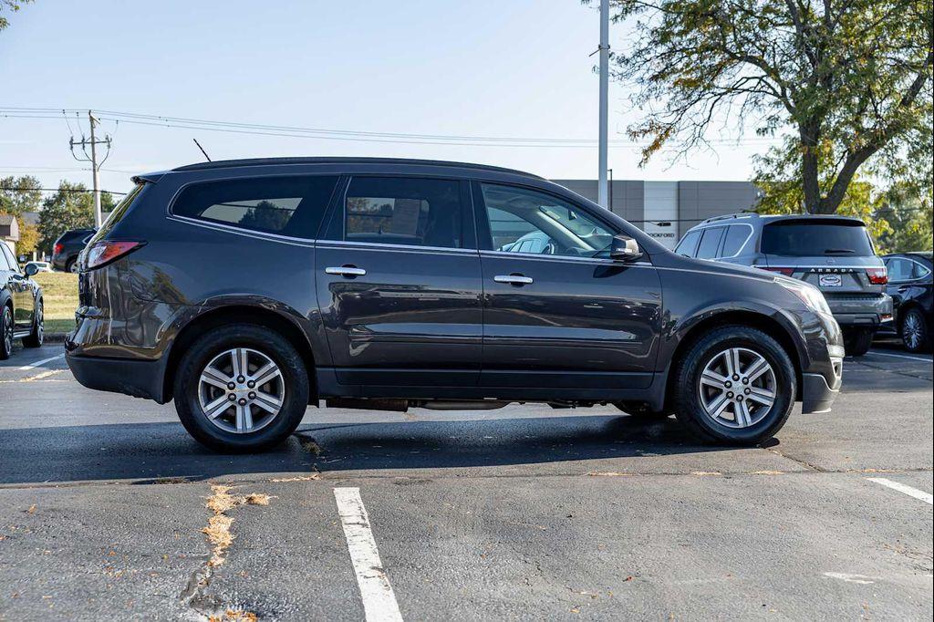 used 2015 Chevrolet Traverse car, priced at $8,500