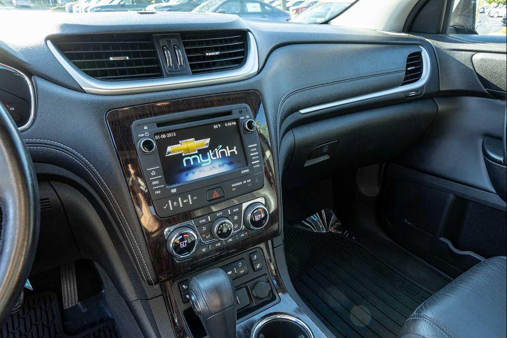 used 2015 Chevrolet Traverse car, priced at $8,500