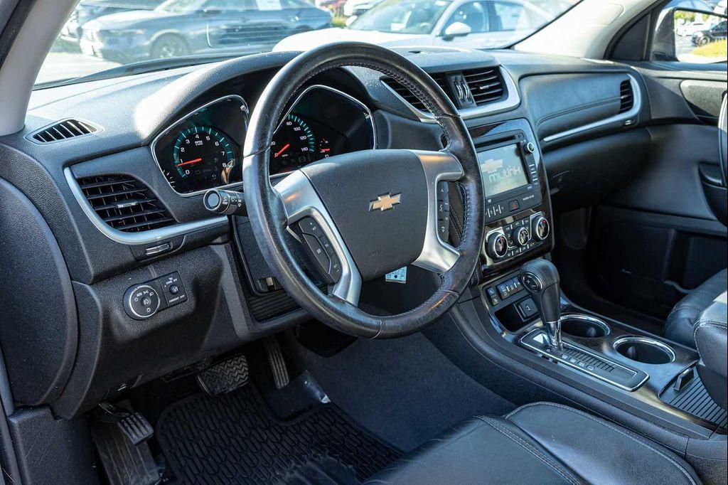 used 2015 Chevrolet Traverse car, priced at $8,500