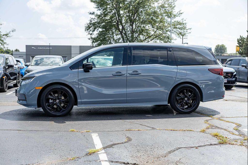used 2024 Honda Odyssey car, priced at $34,450