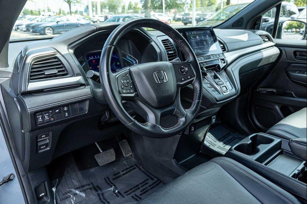 used 2024 Honda Odyssey car, priced at $34,450