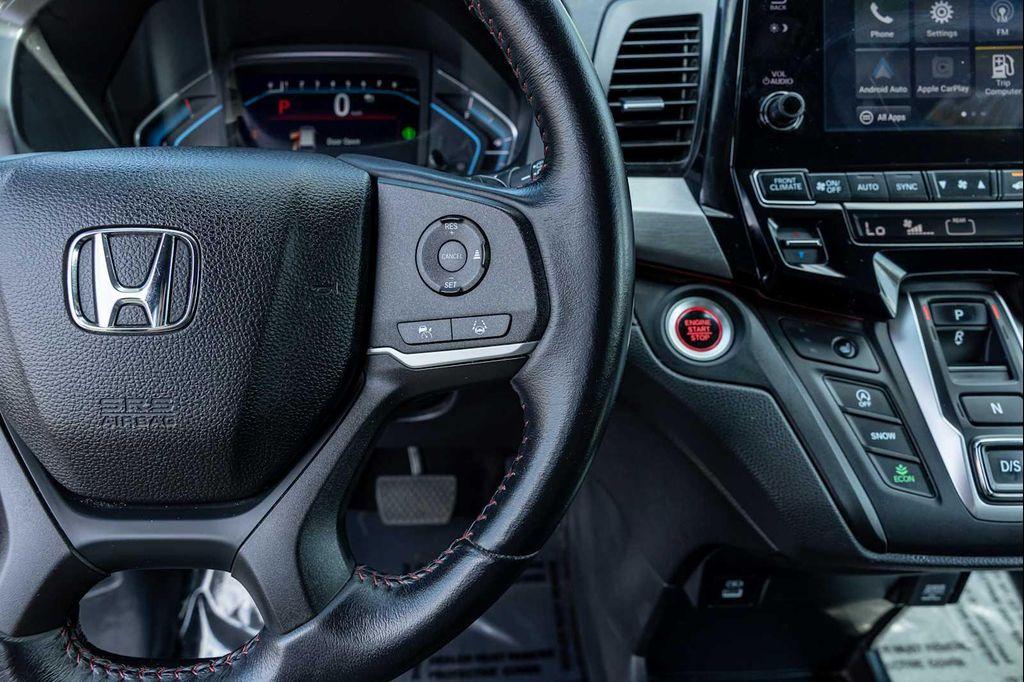 used 2024 Honda Odyssey car, priced at $34,450