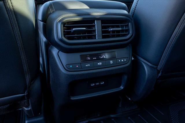 new 2025 Honda Pilot car, priced at $52,405