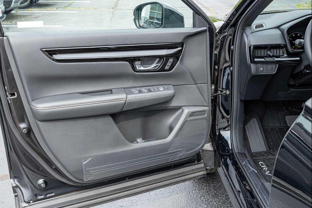 new 2026 Honda CR-V Hybrid car, priced at $43,700