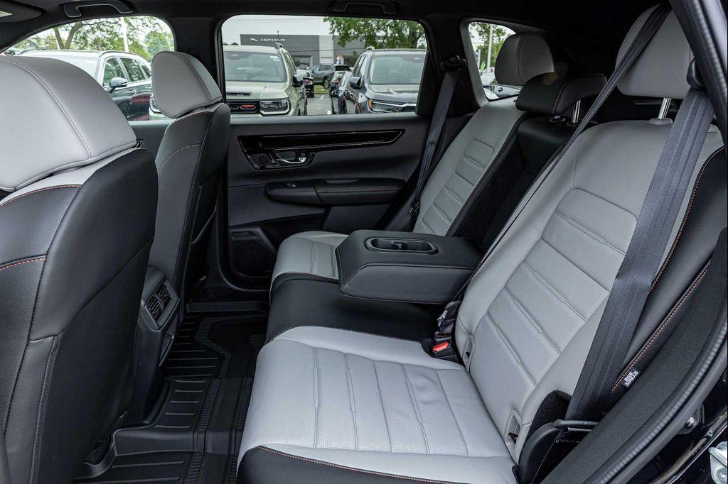 new 2026 Honda CR-V Hybrid car, priced at $43,700